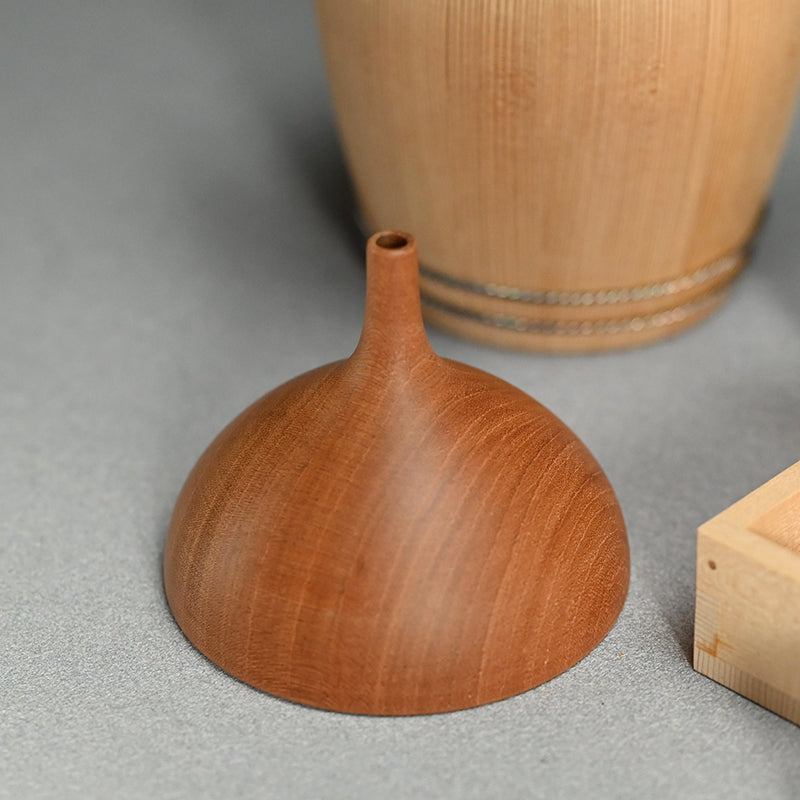 Wooden Sake set by Tarugen ー京なわて たる源 “酒器”