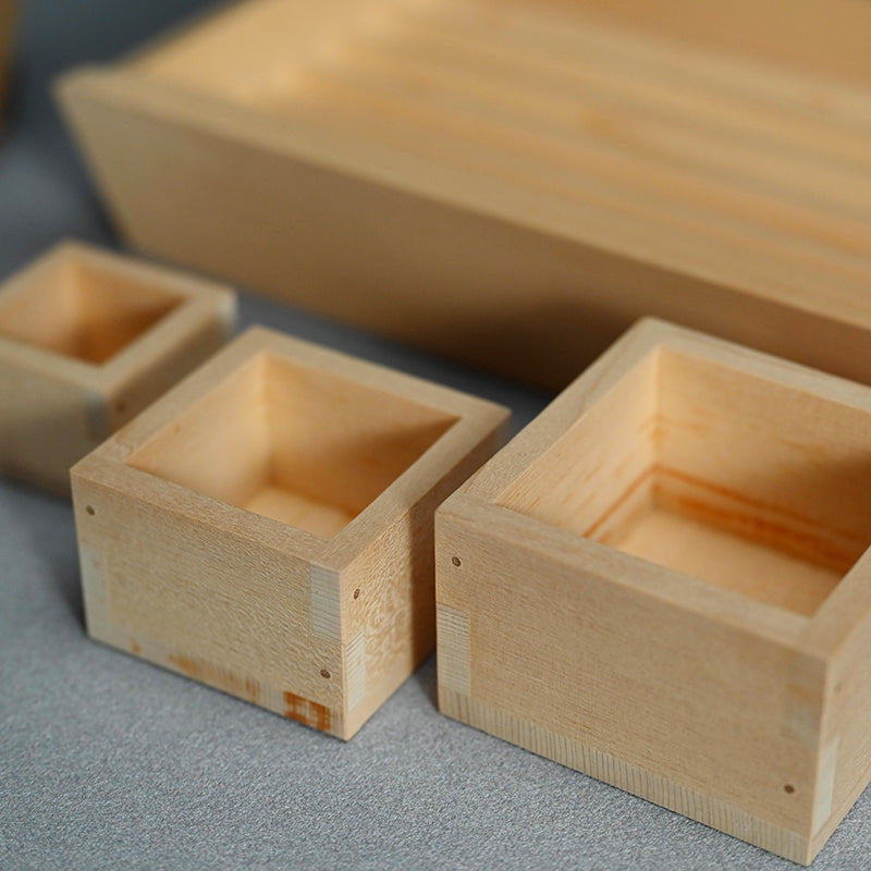 Wooden Sake set by Tarugen ー京なわて たる源 “酒器”