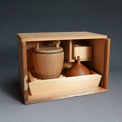 Wooden Sake set by Tarugen ー京なわて たる源 “酒器”