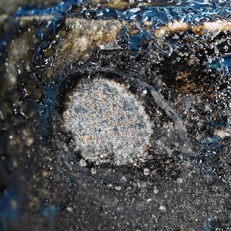 Encrusted Yohen Vase, 2025 ー土井 雅文 “窯変花器”