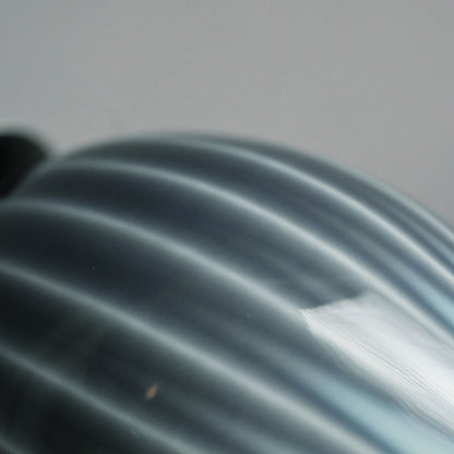 Tsurukubi Porcelain Flower Vase ー永草 陽平 “流彩磁花入”