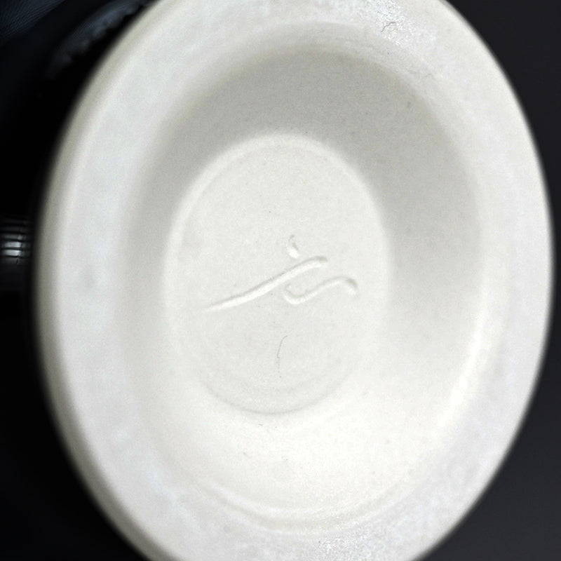 Tsurukubi Porcelain Flower Vase ー永草 陽平 “流彩磁花入”