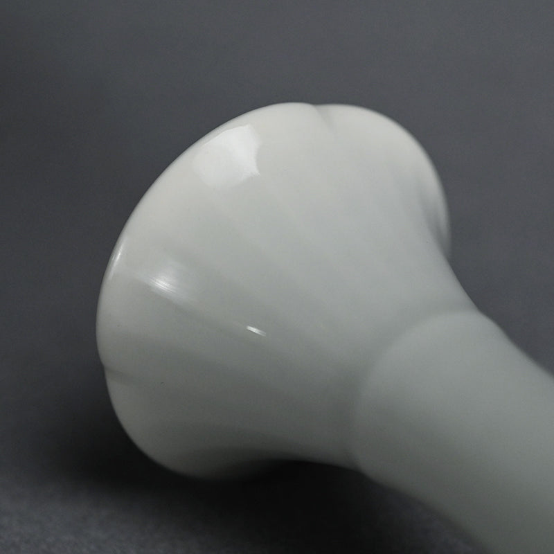 Tsurukubi Porcelain Flower Vase ー永草 陽平 “流彩磁花入”