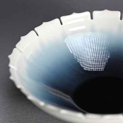 Exquisite Fluted Serving Bowl ー永草 陽平 “流彩磁鉢”