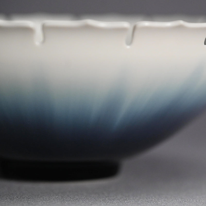 Exquisite Fluted Serving Bowl ー永草 陽平 “流彩磁鉢”