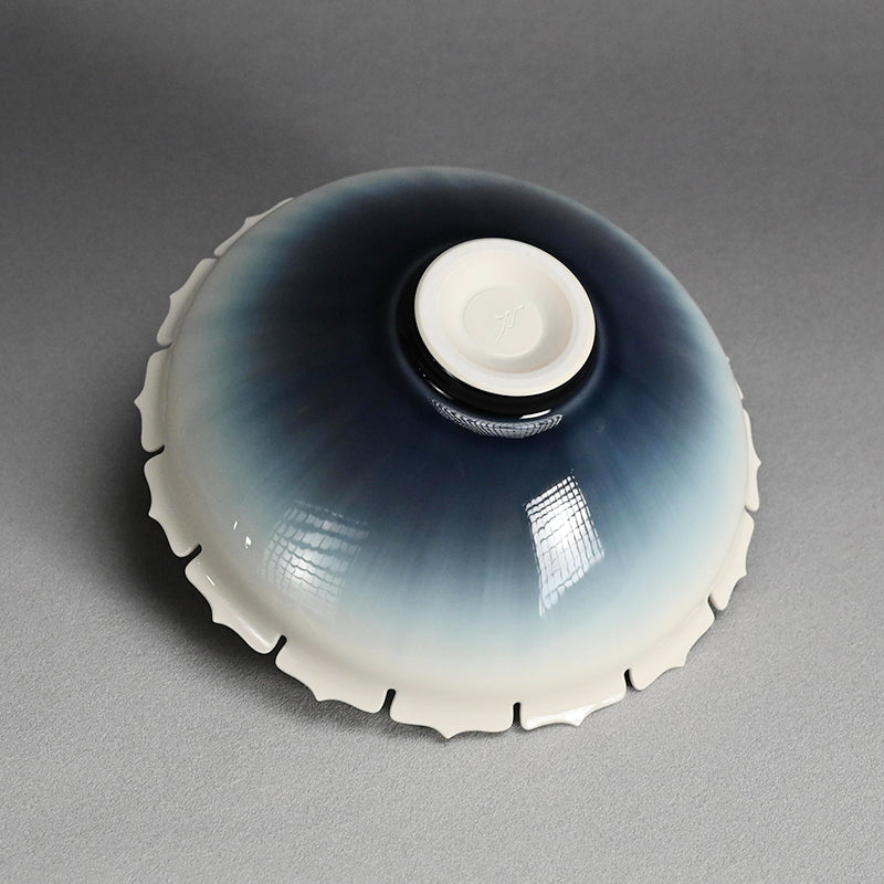 Exquisite Fluted Serving Bowl ー永草 陽平 “流彩磁鉢”