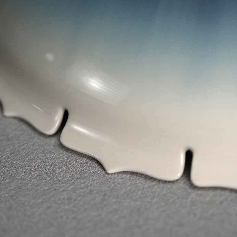 Exquisite Fluted Serving Bowl ー永草 陽平 “流彩磁鉢”