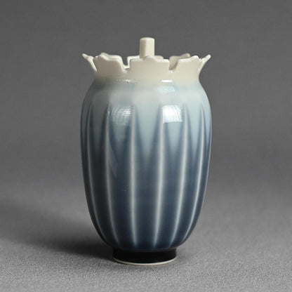 Small Lidded Porcelain Container ー永草 陽平 “流彩磁盒子”