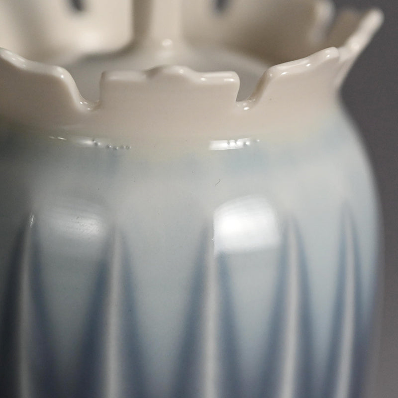 Small Lidded Porcelain Container ー永草 陽平 “流彩磁盒子”