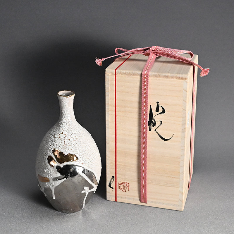 Elegant Flower Vase ー市川 透 “花器 悦”