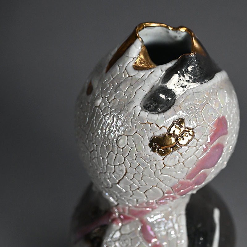 Joyful Contemporary Ceramic Flower Vase ー市川 透 “花器 悦”