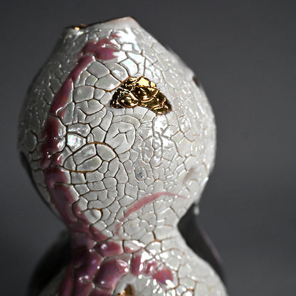 Joyful Contemporary Ceramic Flower Vase ー市川 透 “花器 悦”