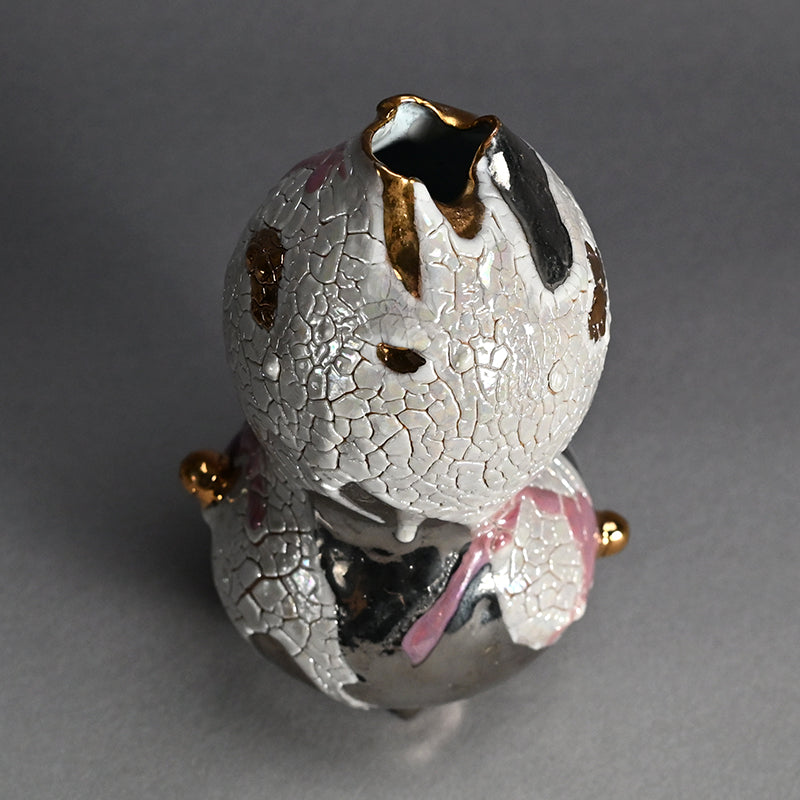 Joyful Contemporary Ceramic Flower Vase ー市川 透 “花器 悦”