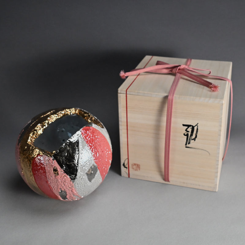 Vessel of Elegance ー市川 透 “花器 雅”