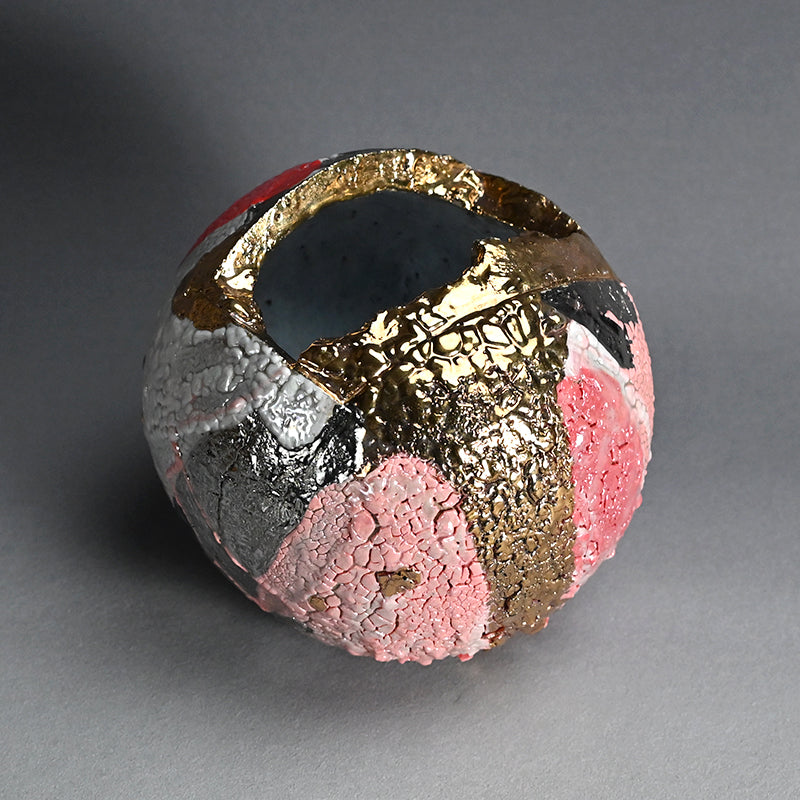 Vessel of Elegance ー市川 透 “花器 雅”