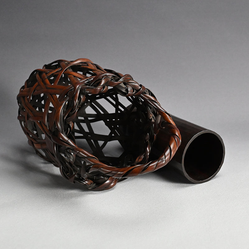 Bamboo Basket ー初代 田辺 竹雲斎 "金明竹瓶形花盛"