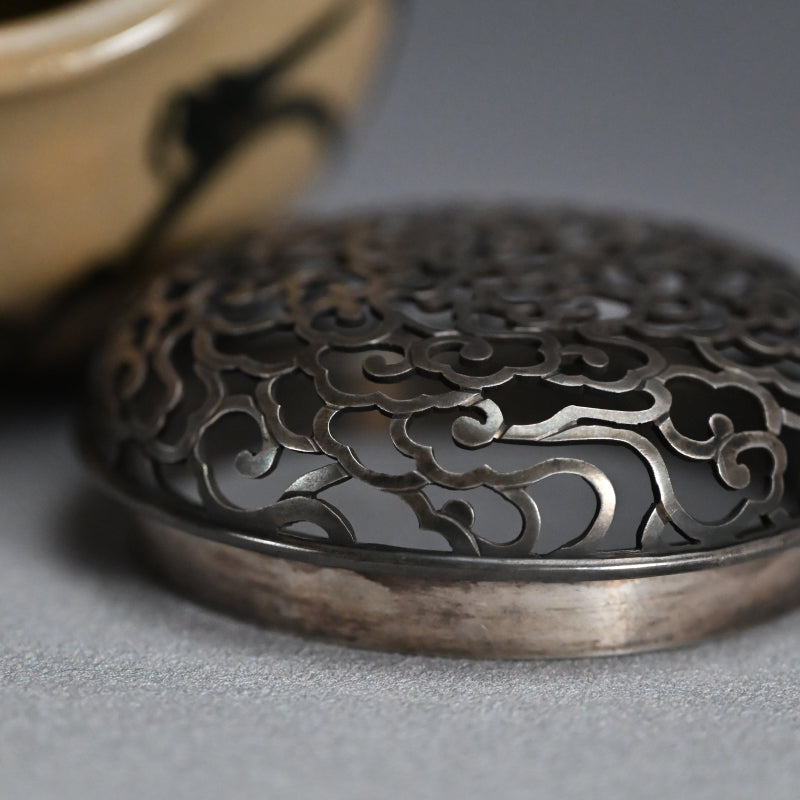 Asahi Yaki Koro with Silver Lid Decorated ー竹内 栖鳳