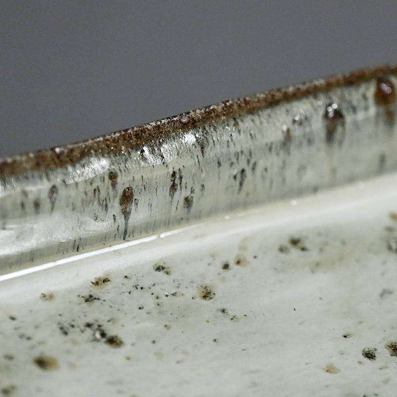 Chossen Karatsu Plate ー丸田 宗彦 “朝鮮唐津角皿”