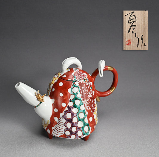 Playful Tea Pot ー松田 百合子 “HASU 水瓶”