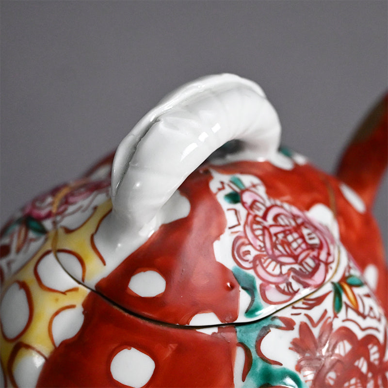 Playful Tea Pot ー松田 百合子 “HASU 水瓶”