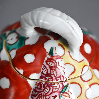 Playful Tea Pot ー松田 百合子 “HASU 水瓶”