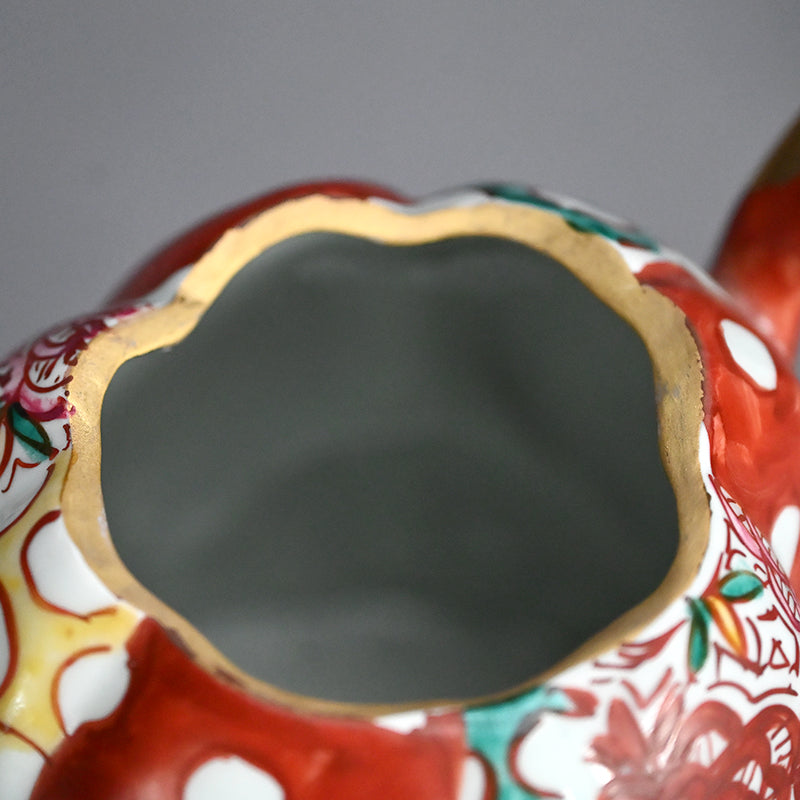 Playful Tea Pot ー松田 百合子 “HASU 水瓶”