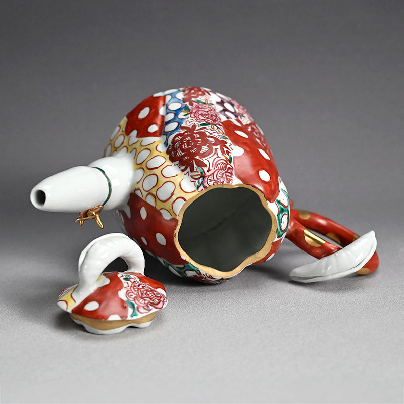 Playful Tea Pot ー松田 百合子 “HASU 水瓶”