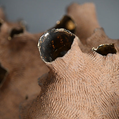 Young Female Artist Gold Glazed Ceramic Sculpture ー向井 奈生子 “土の皮Ⅳ”