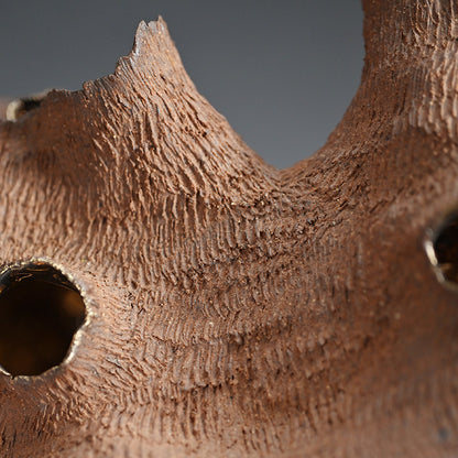 Young Female Artist Gold Glazed Ceramic Sculpture ー向井 奈生子 “土の皮Ⅳ”