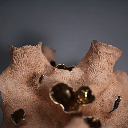 Young Female Artist Gold Glazed Ceramic Sculpture ー向井 奈生子 “土の皮Ⅳ”