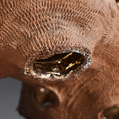 Young Female Artist Gold Glazed Ceramic Sculpture ー向井 奈生子 “土の皮Ⅳ”