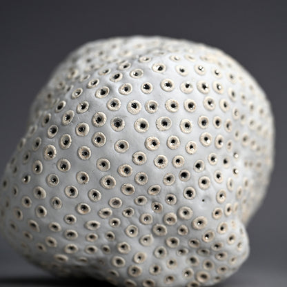 Object, White Hollow ー向井 奈生子 “白孔”