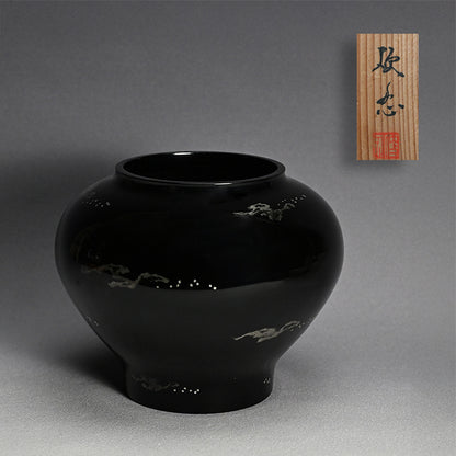 Kongo Ishime-nuri Black Lacquer Vase ー鳥羽 硬忍 "金剛乾漆塗 花瓶"
