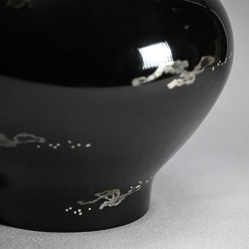 Kongo Ishime-nuri Black Lacquer Vase ー鳥羽 硬忍 "金剛乾漆塗 花瓶"