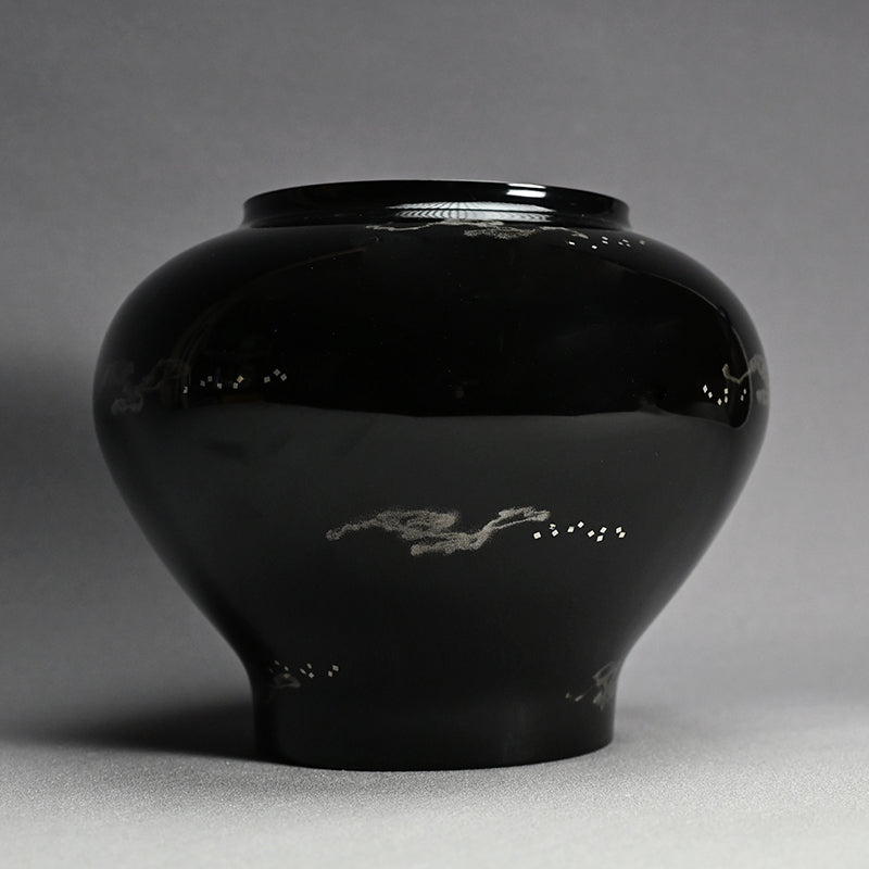 Kongo Ishime-nuri Black Lacquer Vase ー鳥羽 硬忍 "金剛乾漆塗 花瓶"