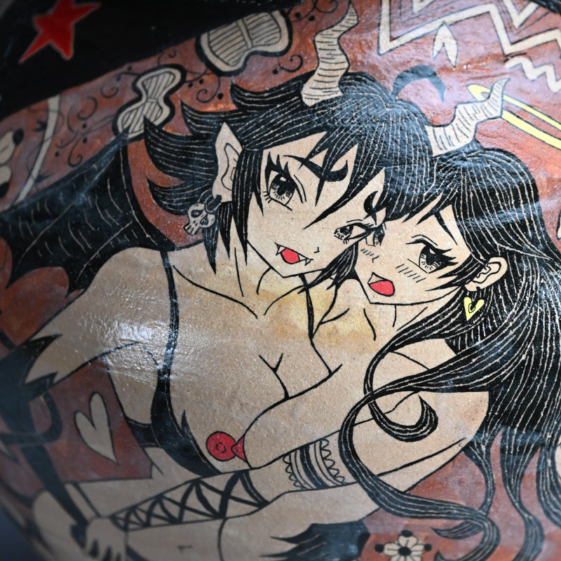 Huge Kuro Shunga Oribe Tsubo ー四季慾斎 蟻助 “黒春画織部壺”