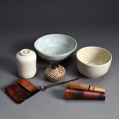 Boxed Maccha Tea Set & Scroll ー内田 鋼一 “花”