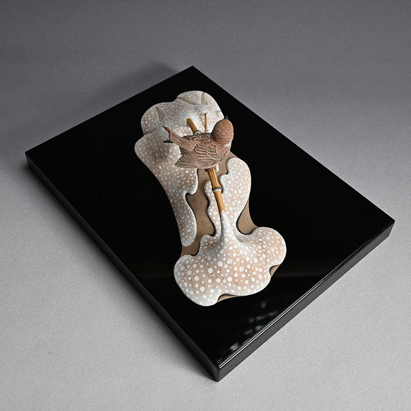 Carved Wood Sculpture, Winter Sparrow ー神保 雅 “寒雀”