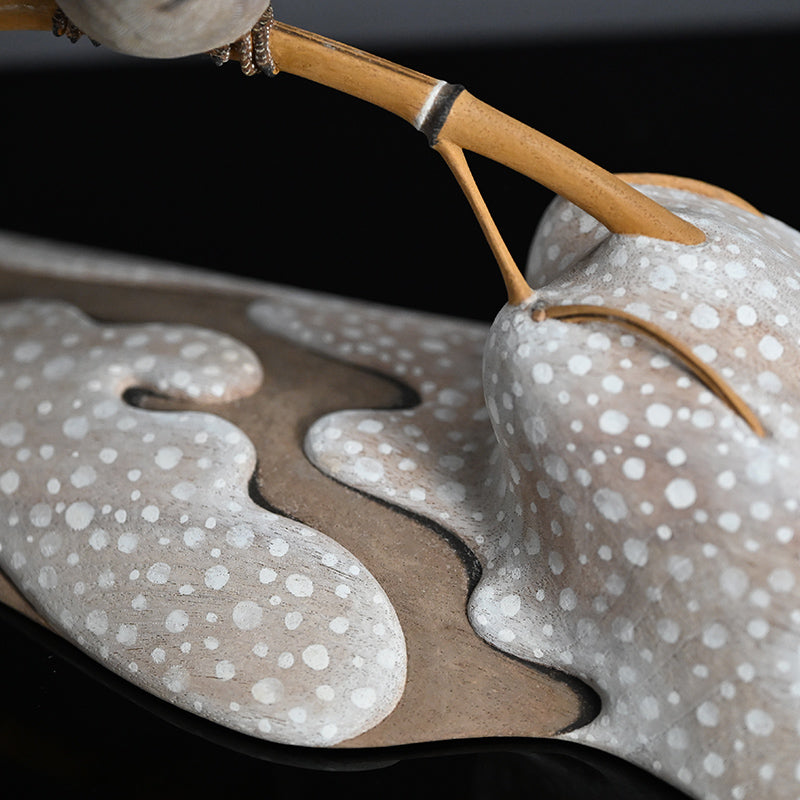 Carved Wood Sculpture, Winter Sparrow ー神保 雅 “寒雀”
