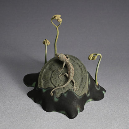 Exquisite Carved Wooden Sculpture, Gecko ー神保 雅 “守宮”