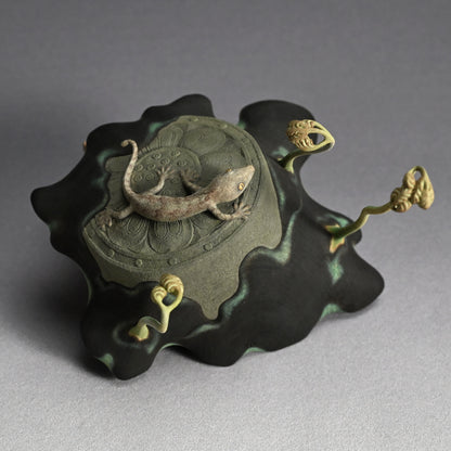 Exquisite Carved Wooden Sculpture, Gecko ー神保 雅 “守宮”