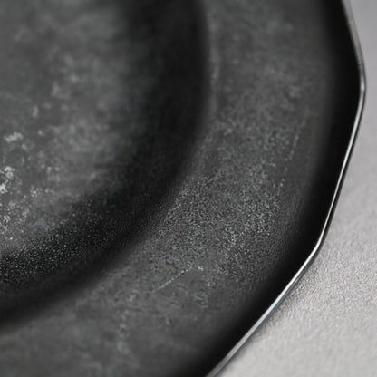 Hand Forged Iron Dish w/ Silver Rim ー高木 治良兵衛 "銀縁鐵青海盂"