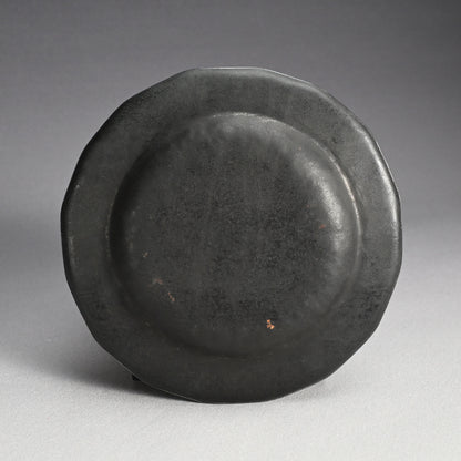 Hand Forged Iron Dish w/ Silver Rim ー高木 治良兵衛 "銀縁鐵青海盂"