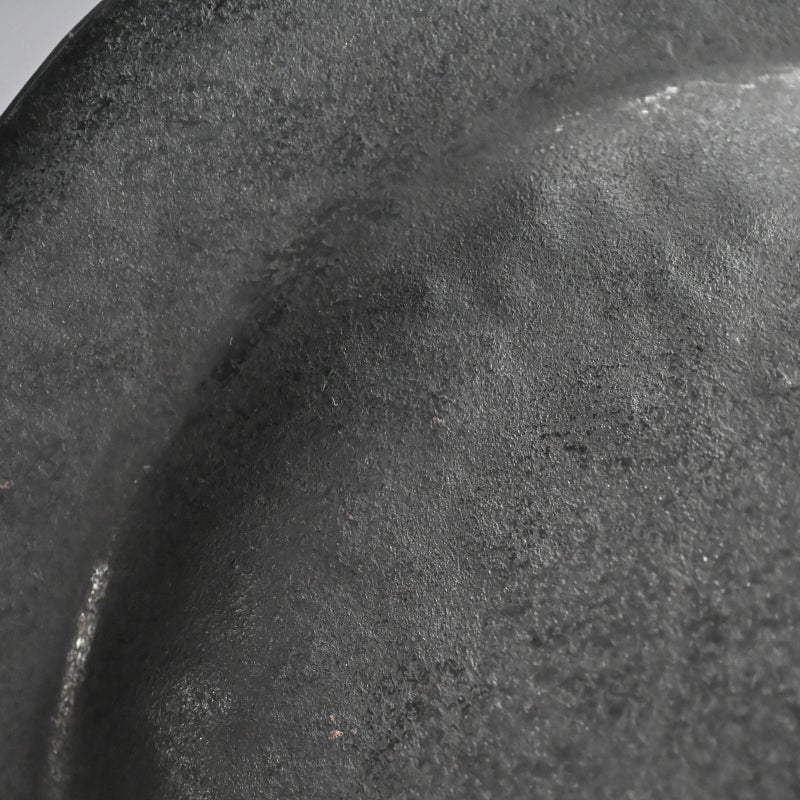 Hand Forged Iron Dish w/ Silver Rim ー高木 治良兵衛 "銀縁鐵青海盂"
