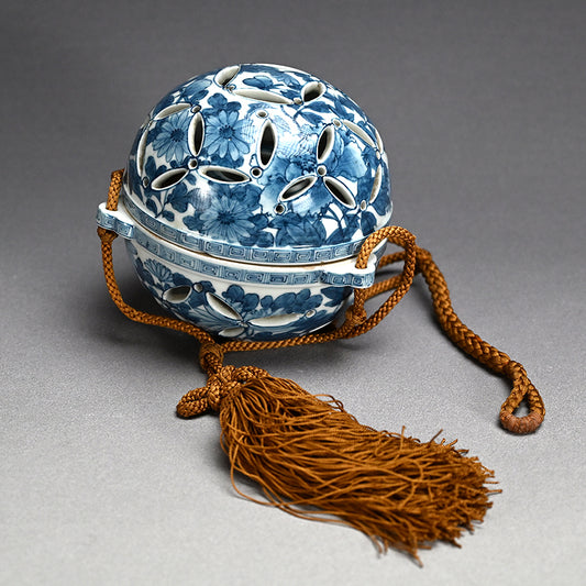 Ceramic Hanging Koro ー三浦 竹泉 "陶製香炉 鍋島鉢"