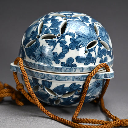 Ceramic Hanging Koro ー三浦 竹泉 "陶製香炉 鍋島鉢"