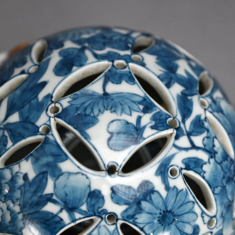 Ceramic Hanging Koro ー三浦 竹泉 "陶製香炉 鍋島鉢"