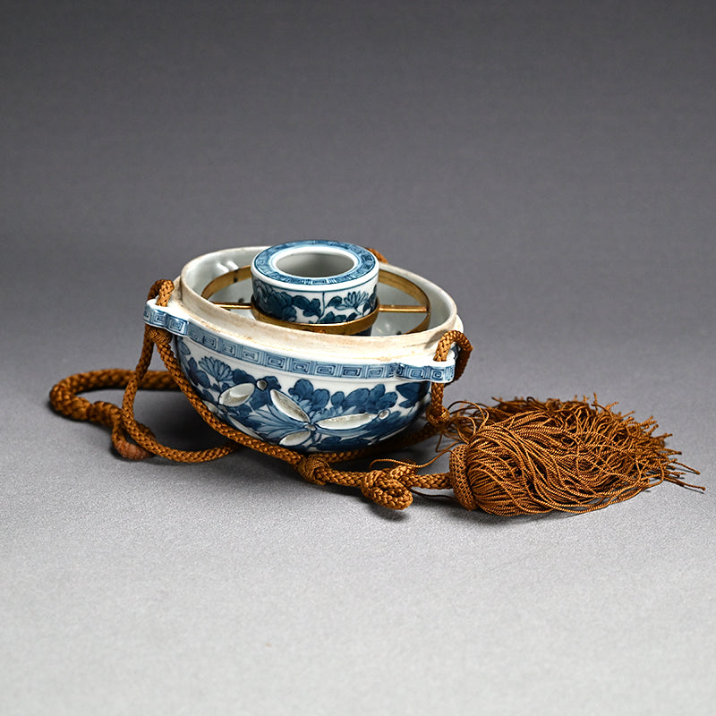 Ceramic Hanging Koro ー三浦 竹泉 "陶製香炉 鍋島鉢"