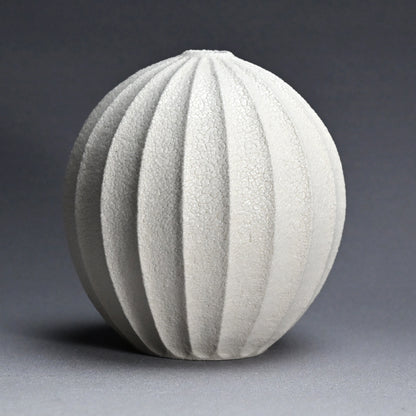 Faceted Shino Vase ー酒井 博司 “志野壺”