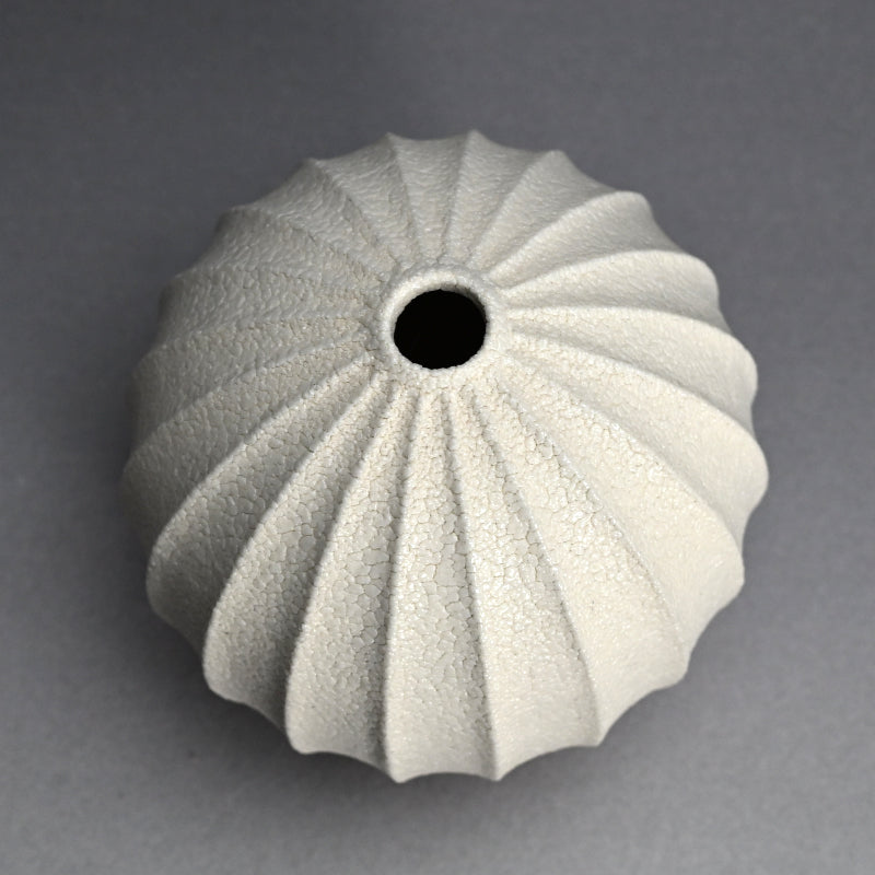 Faceted Shino Vase ー酒井 博司 “志野壺”